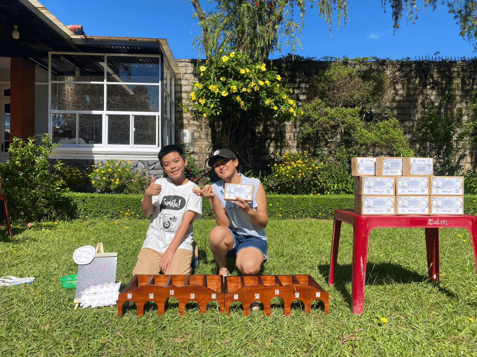 Hoạt Động Ngoài Trời Mùa Hè